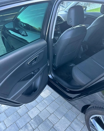 Seat Leon cena 55900 przebieg: 186238, rok produkcji 2015 z Warszawa małe 352